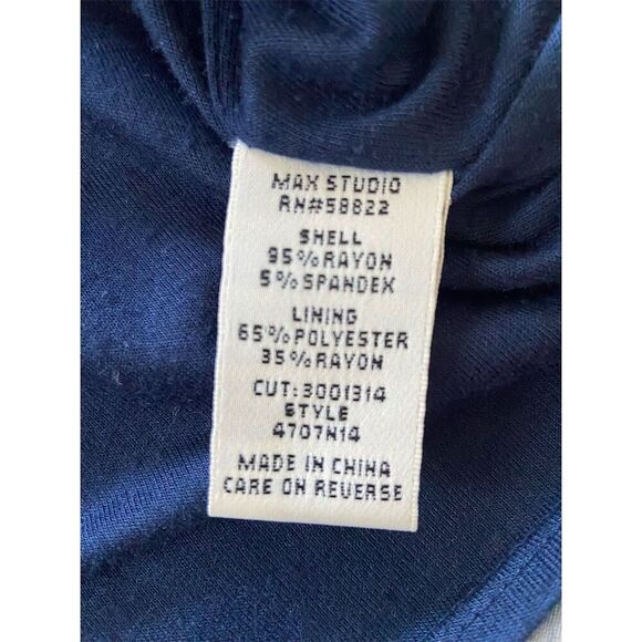 Max Studio Knee Length Skirt Blue, Navy and Red Geometric Print Size Medium - Picture 3 of 11